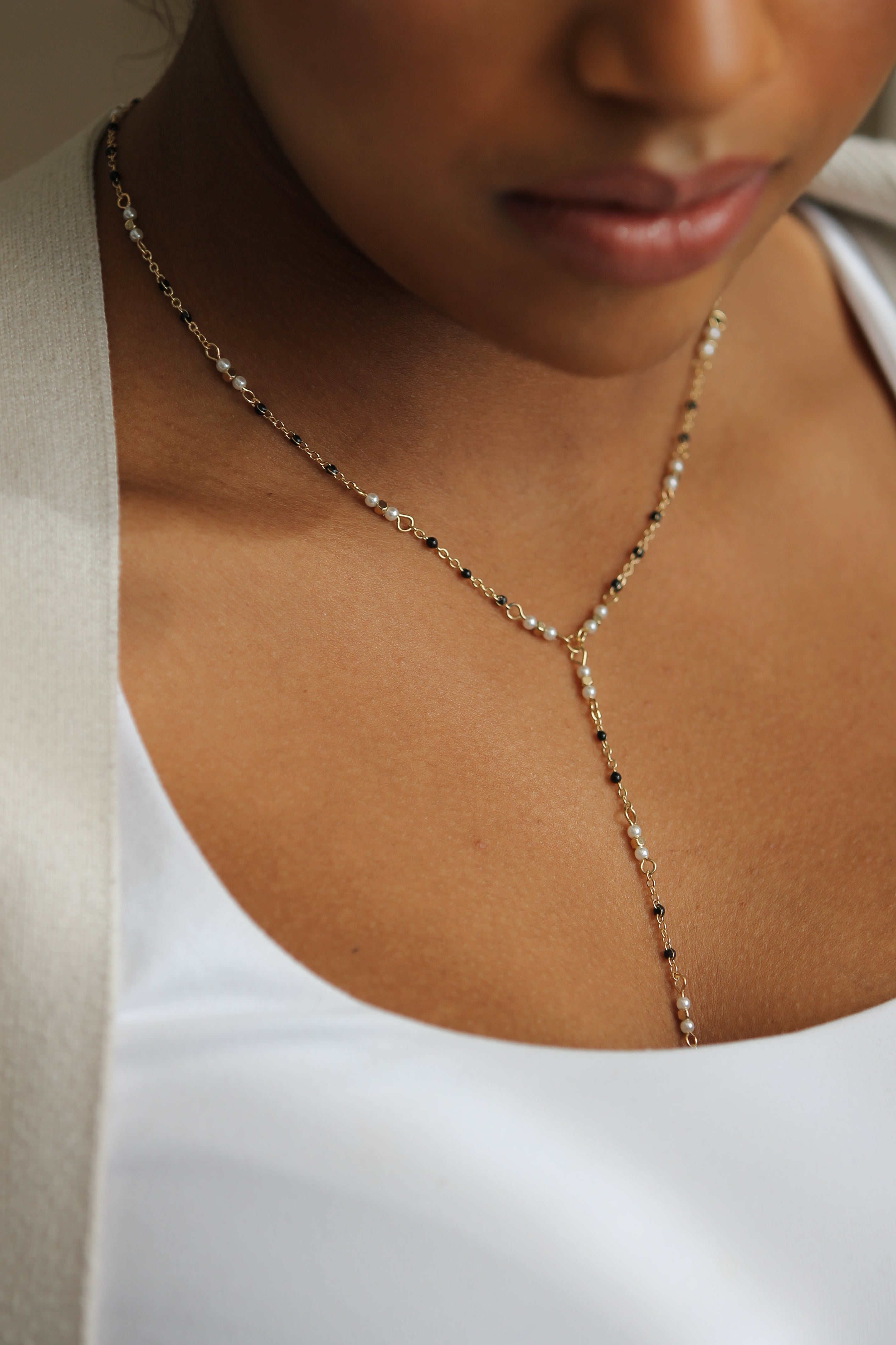 Dainty Pearl & Onyx Necklace