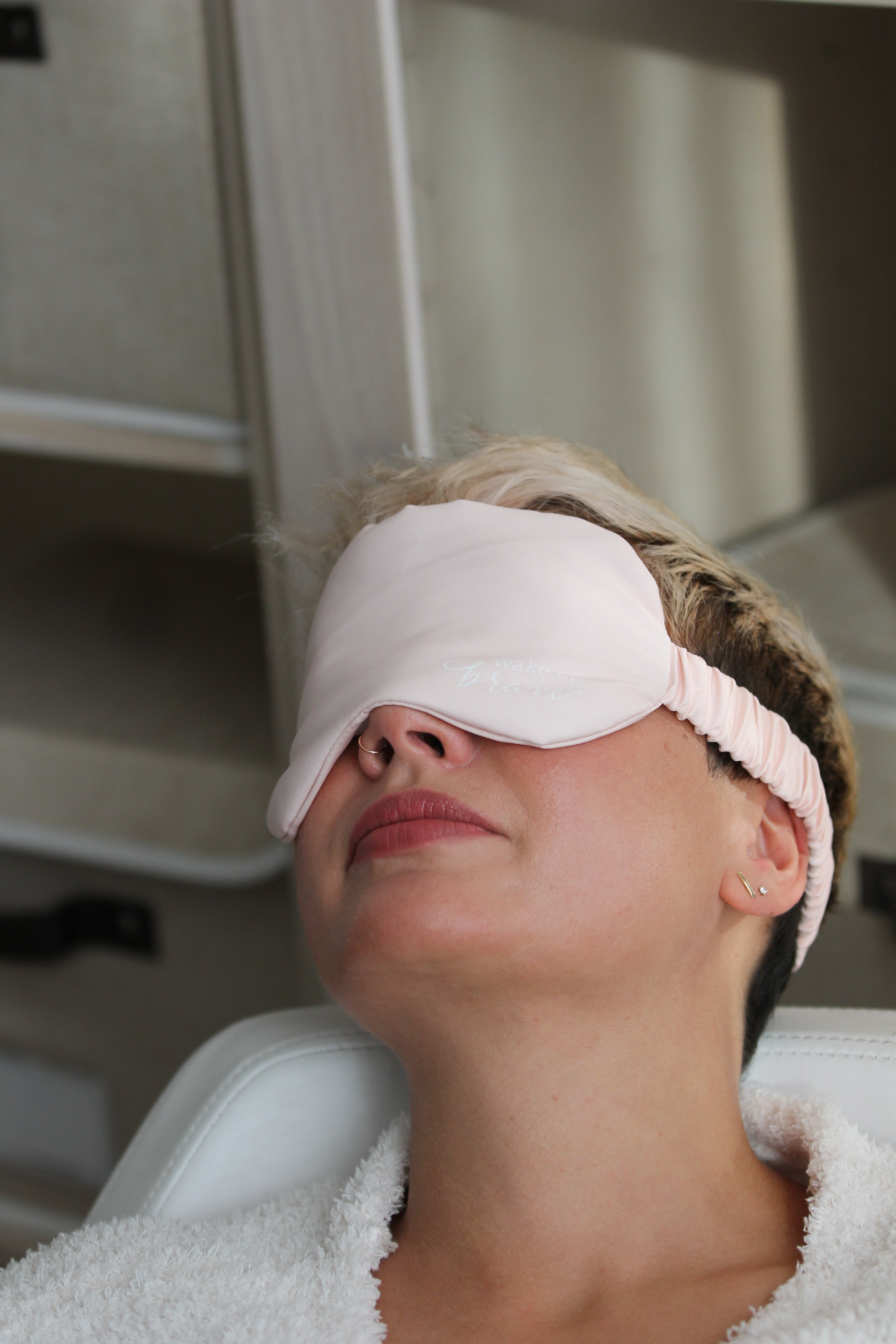 Satin Eye Mask Blush